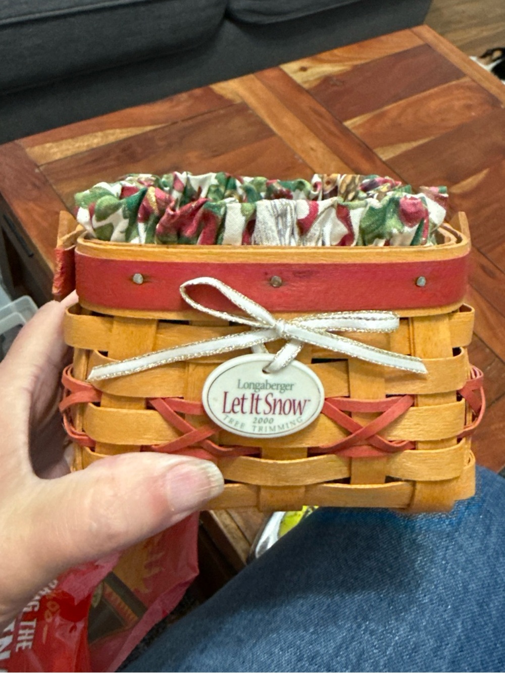 Longaberger 2000 Let It Snow Mini Basket with Floral Liner and protector